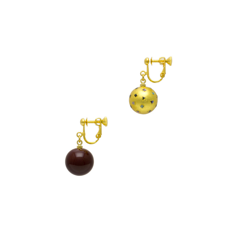 ピアス